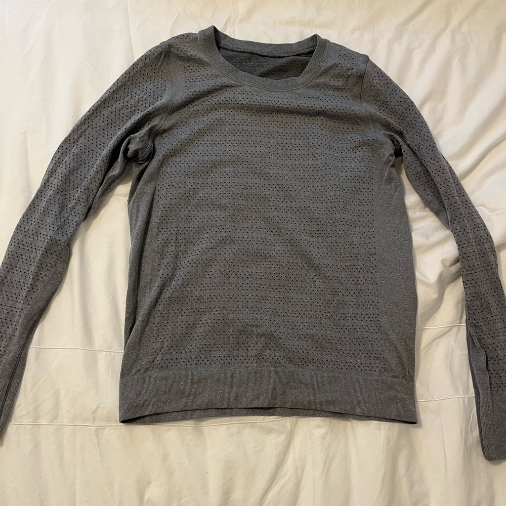 lululemon Gray Long Sleeve Top
